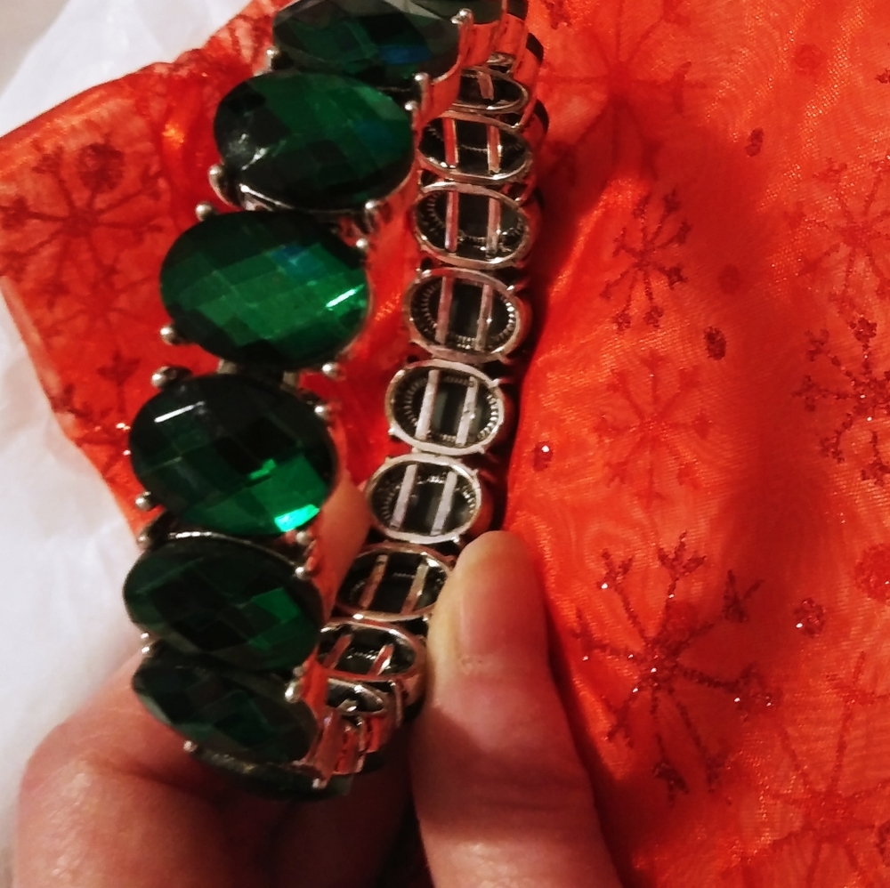 Bracelet